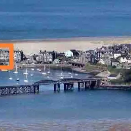 Harbourside 2 Bed Apartment, Barmouth Bridge Views Exterior photo