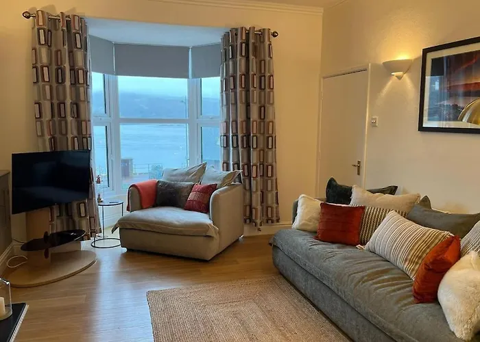 Harbourside 2 Bed Apartment, Barmouth Bridge Views